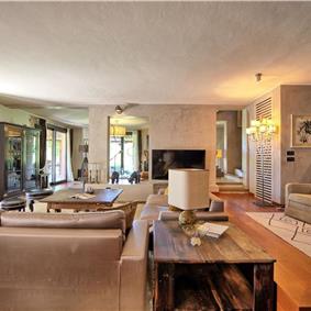 5 bedroom villa with pool and tennis court near San Gimignano, sleeps 10